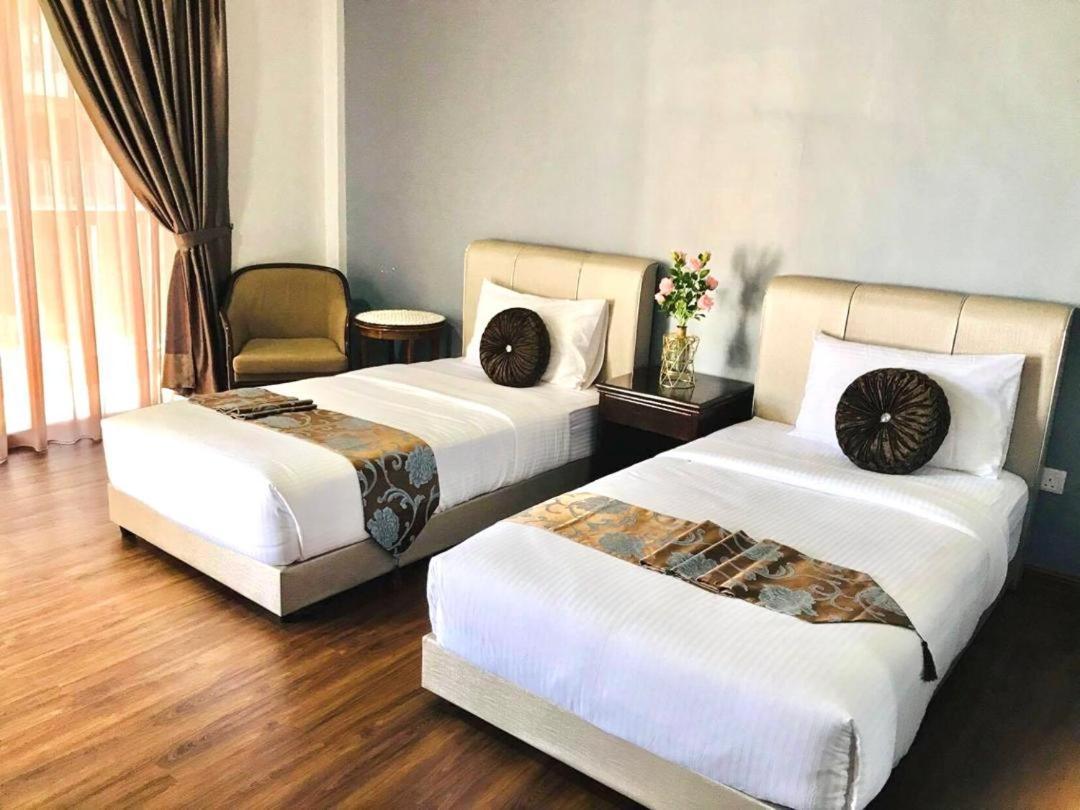 Zaque'S Hotel Сунгай Петани Екстериор снимка