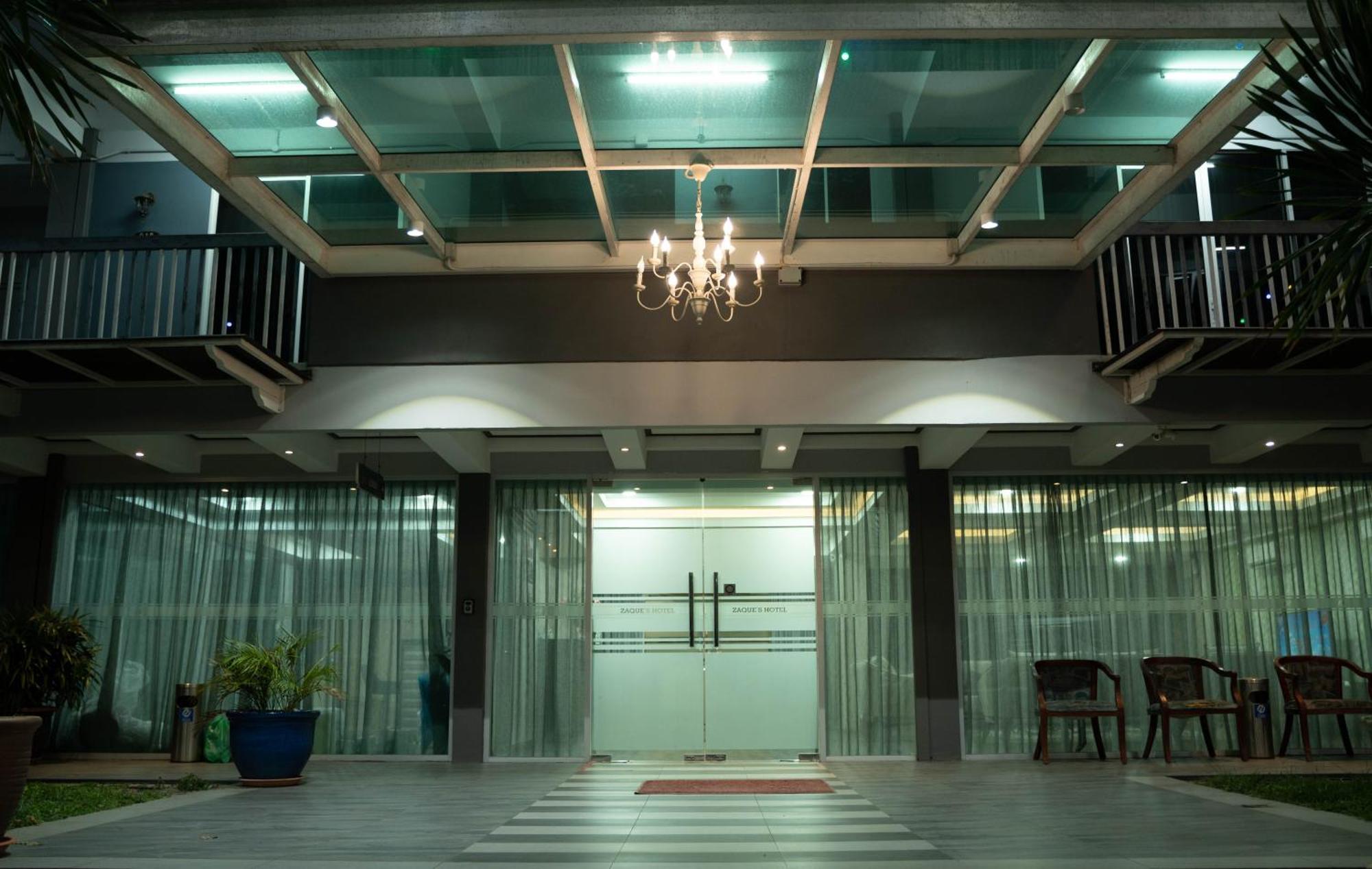 Zaque'S Hotel Сунгай Петани Екстериор снимка